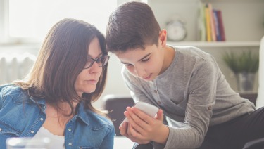 How Virtual Violence Impacts Children’s Behavior: Steps for Parents ​By: David L. Hill, MD, FAAP